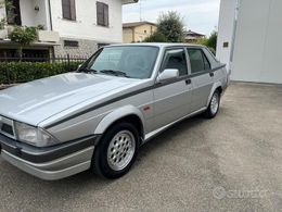 Alfa Romeo 75