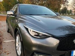 Infiniti Q30