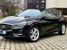 Infiniti Q30