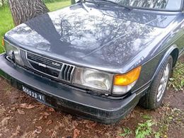 Saab 900