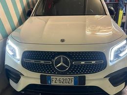 Mercedes GLB200