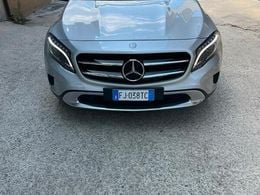 Mercedes GLA220