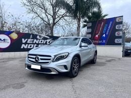 Mercedes GLA220