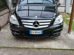 Mercedes B200