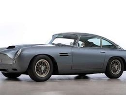 Aston Martin DB4