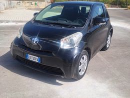 Toyota iQ