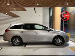 Toyota Auris Hybrid