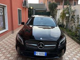 Mercedes GLA220