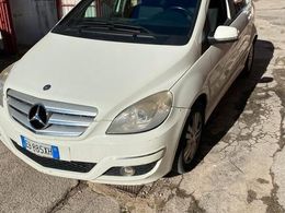 Mercedes B200