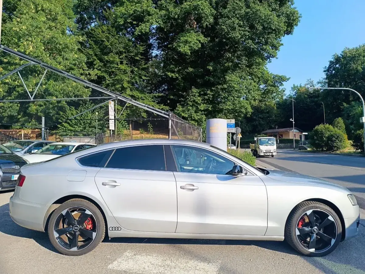 Usata Audi A5 Advanced 143 CV (105 kW) 2011 Argento Coupé