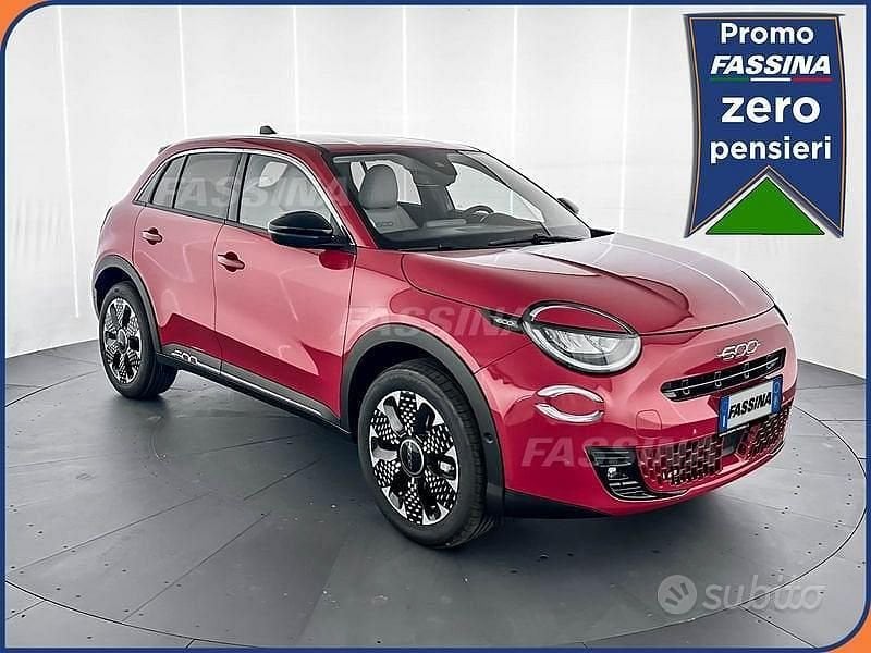 Usata Fiat 600 La Prima 110 CV (80 kW) 2025 Rosso SUV