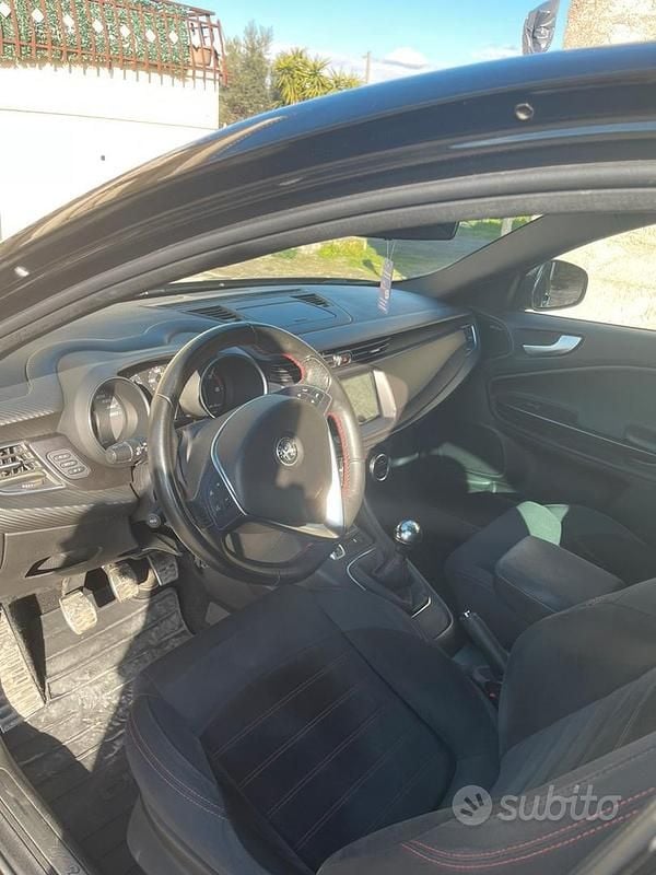 Usata Alfa Romeo Giulietta 120 CV (88 kW) 2020 Nero Utilitaria
