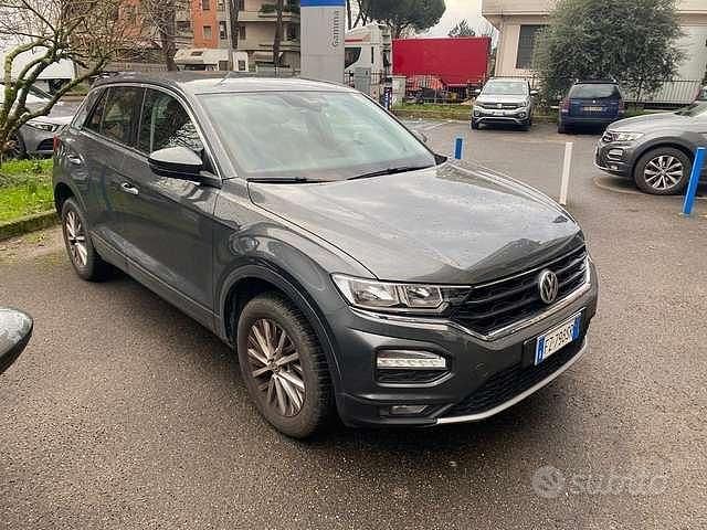 Usata VW T-Roc Business 116 CV (85 kW) 2019 Grigio SUV