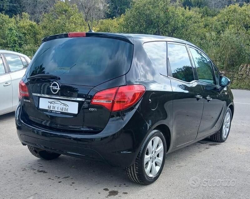 Usata Opel Meriva Cosmo 110 CV (80 kW) 2011 Nero Monovolume