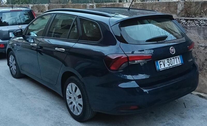 Usata Fiat Tipo S 120 CV (88 kW) 2019 Blu Station wagon