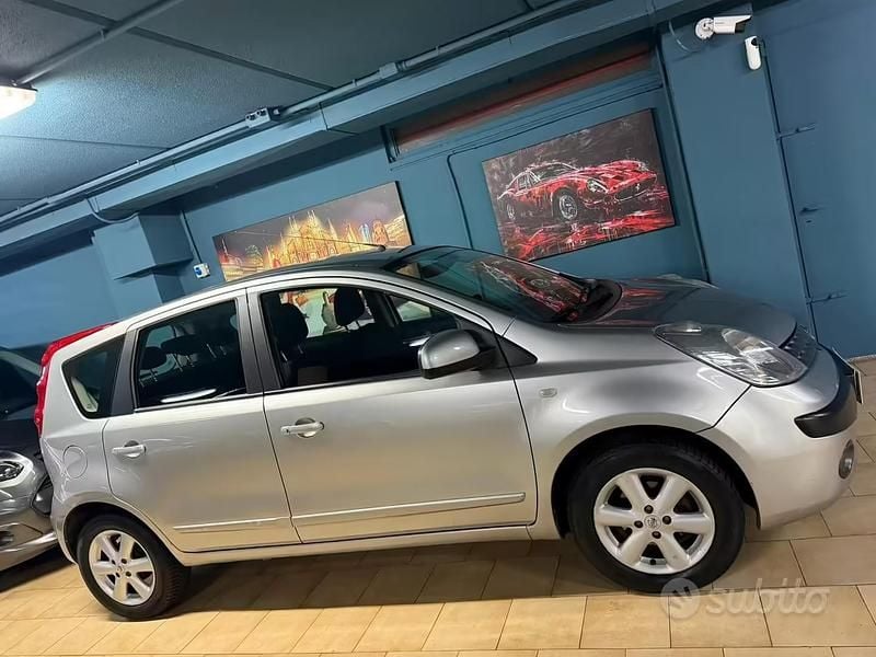 Usata Nissan Note 110 CV (80 kW) 2007 Grigio Utilitaria