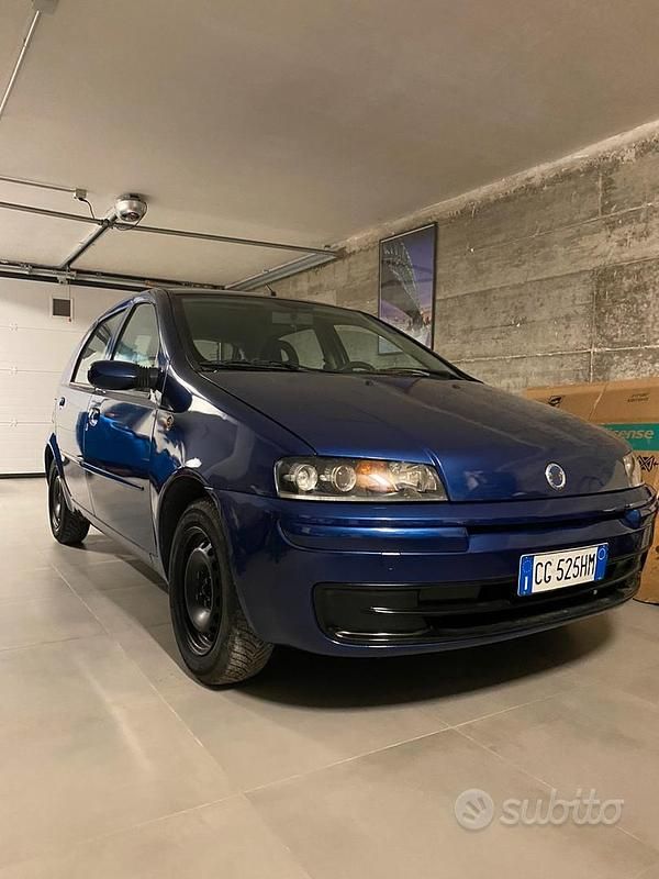 Usata Fiat Punto 60 CV (44 kW) 2003 Blu Utilitaria