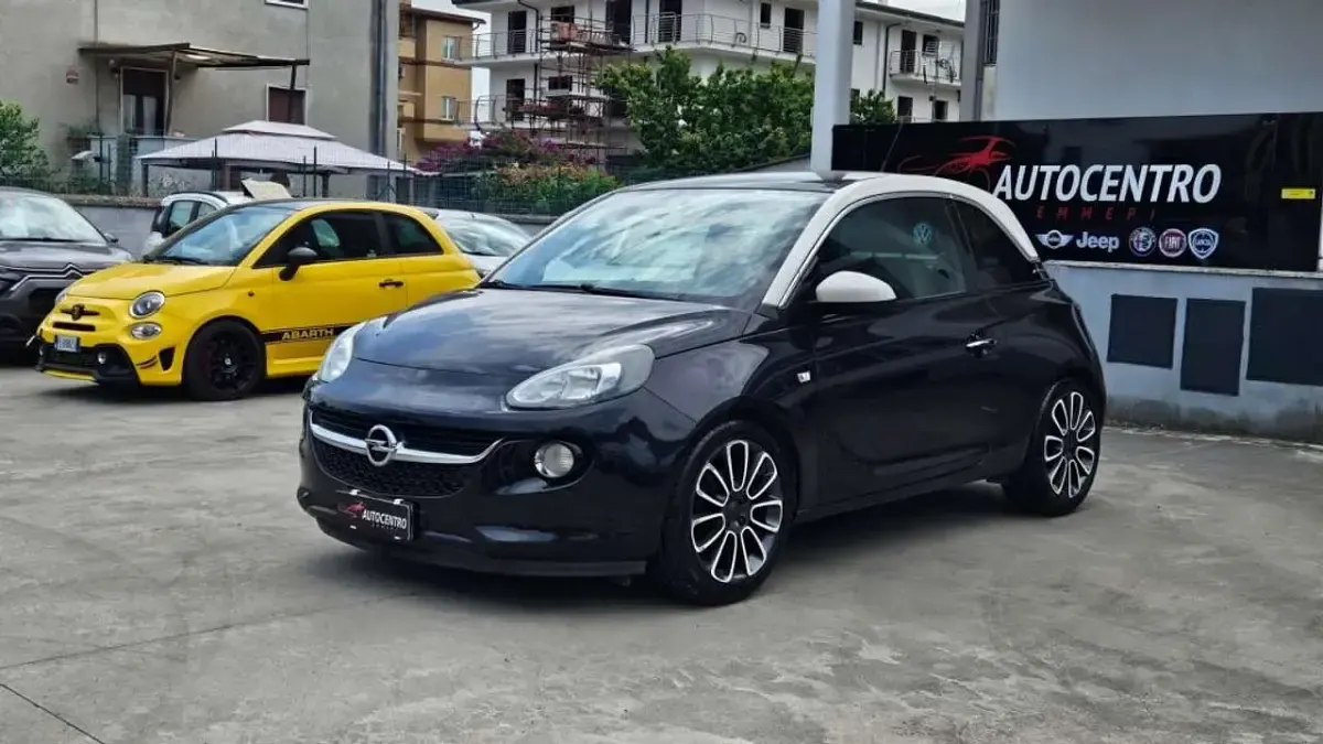 Usata Opel Adam Glam 69 CV (50 kW) 2014 Nero Utilitaria
