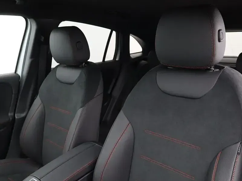 Nuova Mercedes GLA200 AMG line 150 CV (110 kW) 2026 Grigio SUV