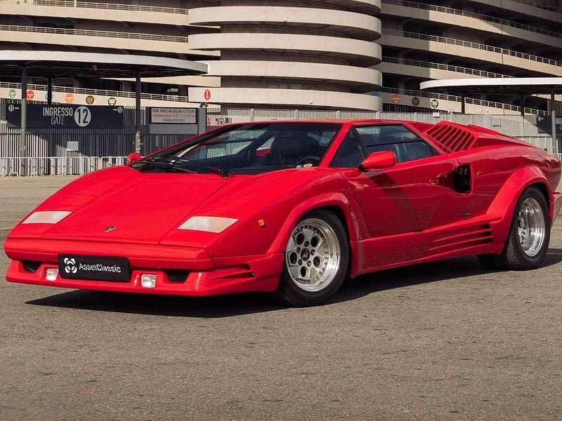 Usata Lamborghini Countach 455 CV (334 kW) 1989 Rosso Coupé