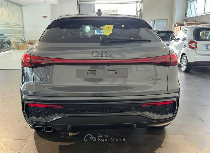 Nuova Audi Q5 S-Line 204 CV (150 kW) 2026 Gray SUV