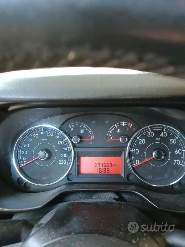 Usata Fiat Grande Punto 90 CV (66 kW) 2009 Nero Utilitaria