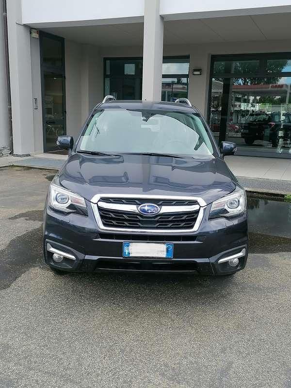 Usata Subaru Forester Style 150 CV (110 kW) 2017 Grigio SUV