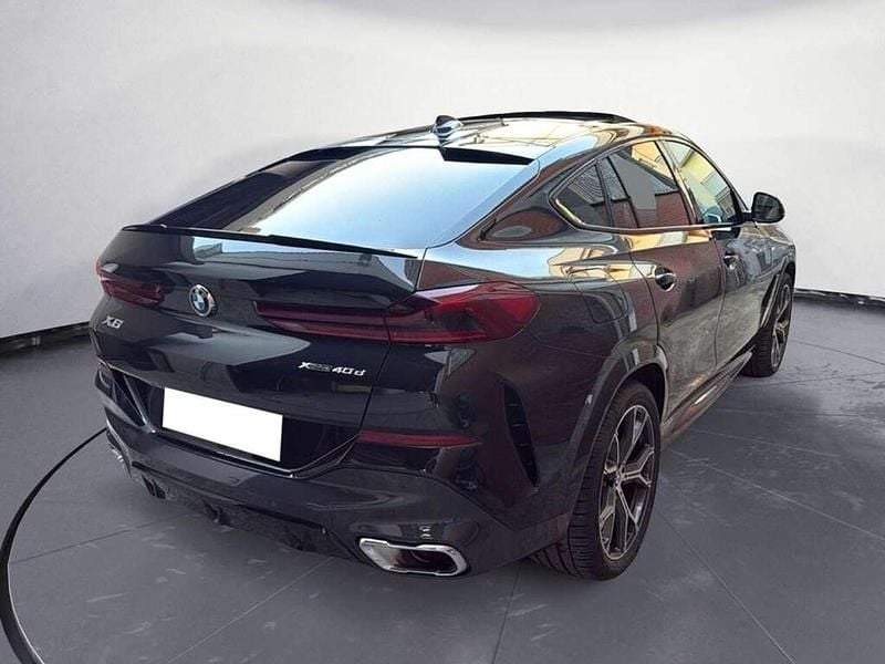 Usata BMW X6 M Sport 340 CV (250 kW) 2021 Black sapphire metallizzato SUV