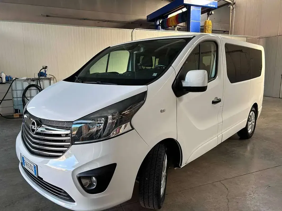 Usata Opel Vivaro 125 CV (91 kW) 2018 Bianco Monovolume