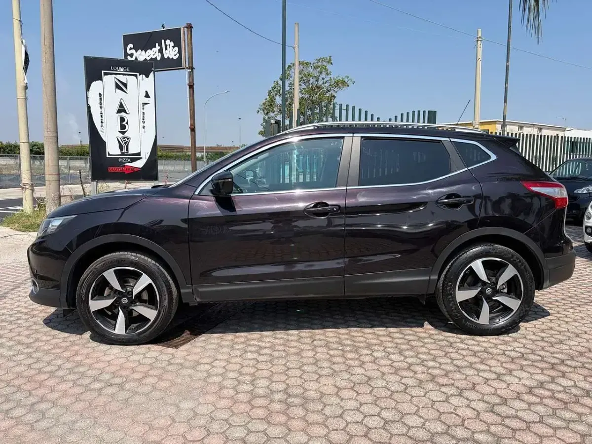 Usata Nissan Qashqai Acenta 110 CV (80 kW) 2017 Nero SUV