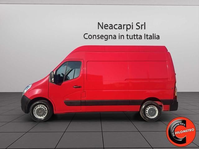 Usata Renault Master 131 CV (96 kW) 2017 Rosso pastello Berlina