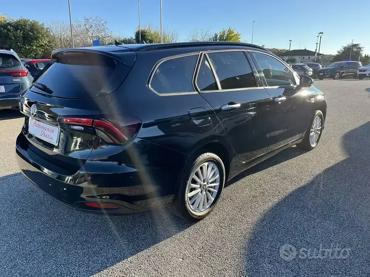 Usata Fiat Tipo Life 130 CV (95 kW) 2022 Blu Station wagon