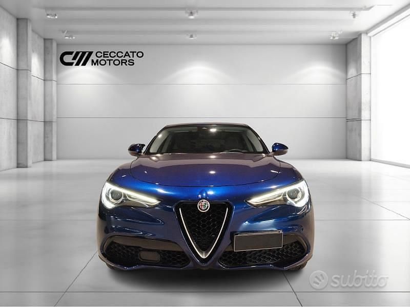 Usata Alfa Romeo Stelvio Business 160 CV (117 kW) 2020 Blu SUV