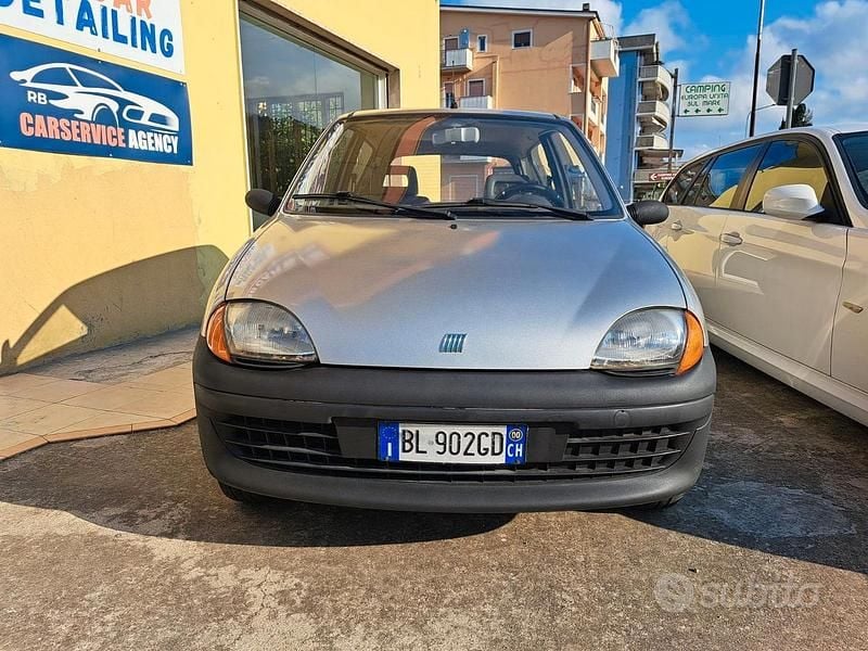 Usata Fiat 600 39 CV (28 kW) 2000 Grigio Berlina