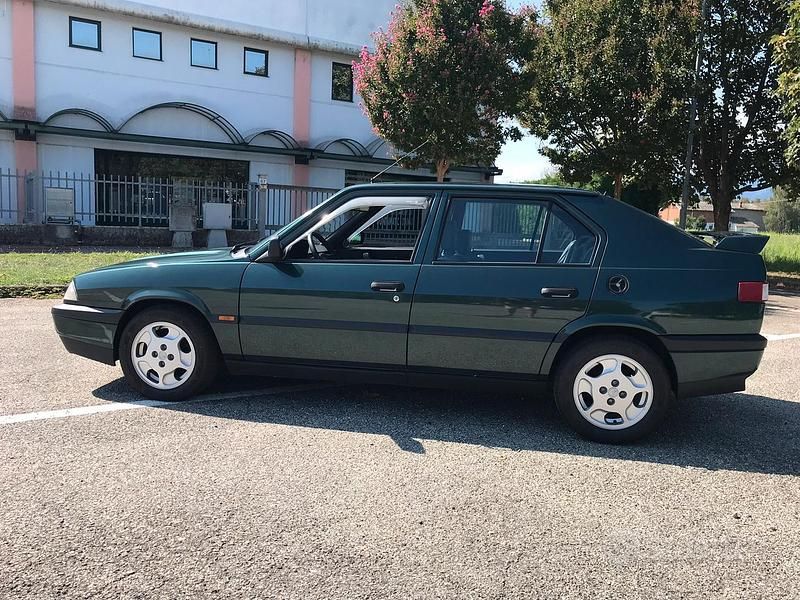 Verde Usata 1991 Alfa Romeo 33 Tre volumi | 7900 € - Immagine 1/4