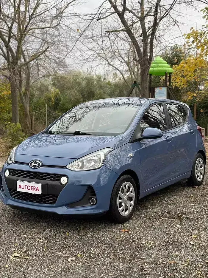 Usata Hyundai i10 Classic 67 CV (49 kW) 2018 Bluazzurro Utilitaria