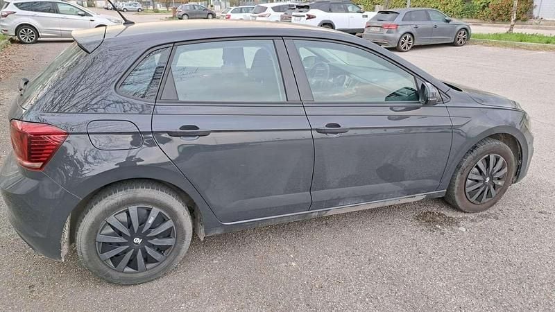 Usata VW Polo Comfortline 65 CV (47 kW) 2018 Grigio Utilitaria