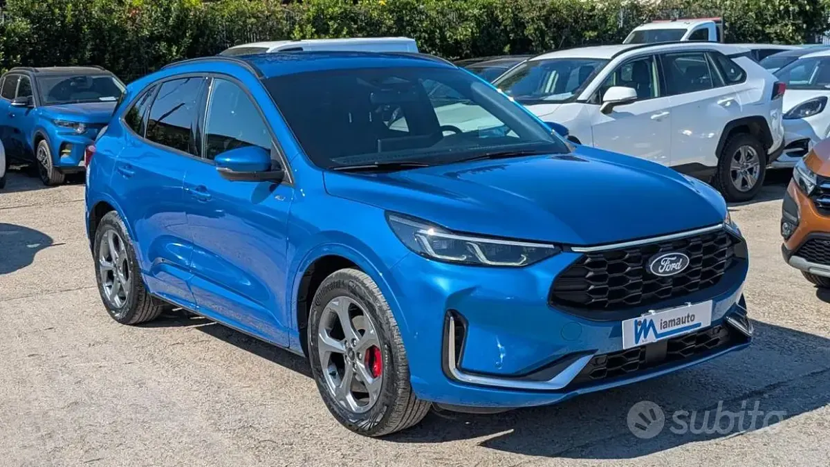 Usata Ford Kuga ST 151 CV (111 kW) 2024 Bluazzurro SUV