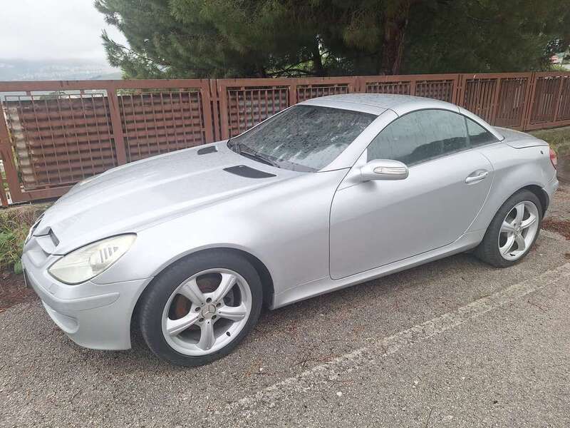 Grigio Usata 2006 Mercedes SLK200 Cabrio | 9000 € (Ottimo prezzo) - Immagine 1/2