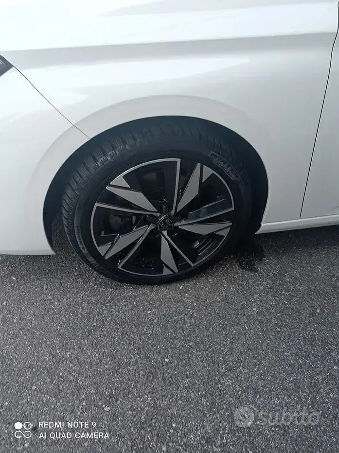 Usata Peugeot 308 Allure 131 CV (96 kW) 2022 Bianco Berlina