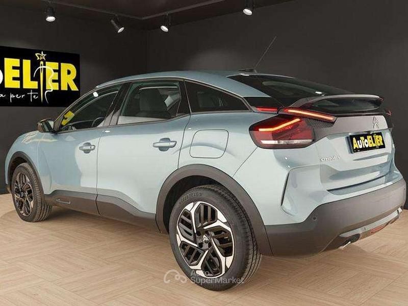 Begagnad Citroën C4 Feel 131 HK (96 kW) 2022 Blå Sedan