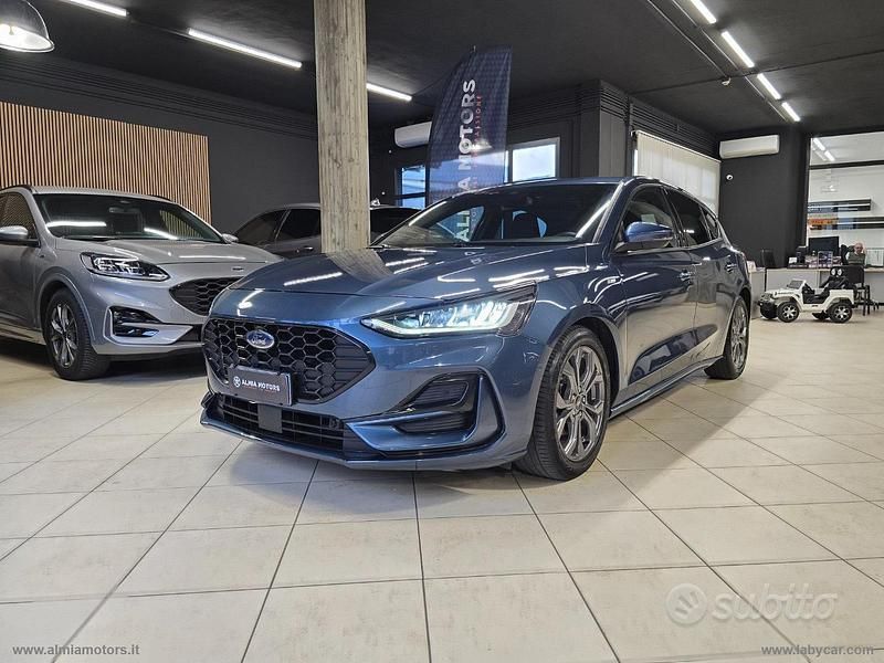 Usata Ford Focus ST-Line 120 CV (88 kW) 2023 Blu Berlina