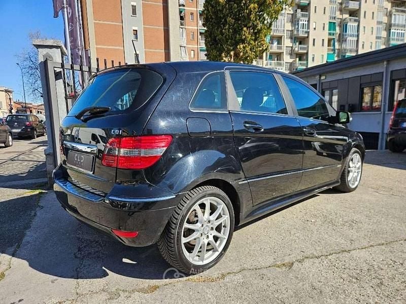 Usata Mercedes B200 Premium 140 CV (102 kW) 2010 Nero Monovolume