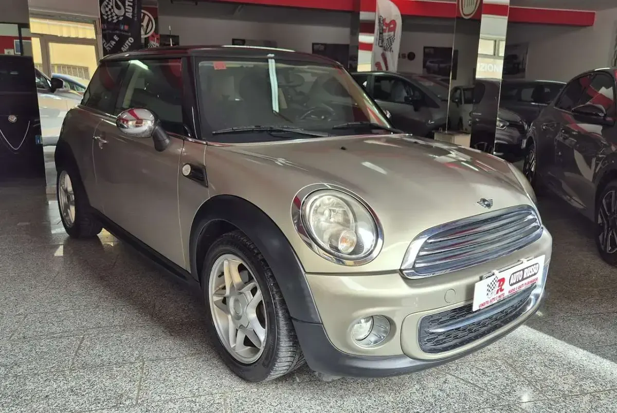 Usata Mini Cooper D 110 CV (80 kW) 2011 Other Utilitaria