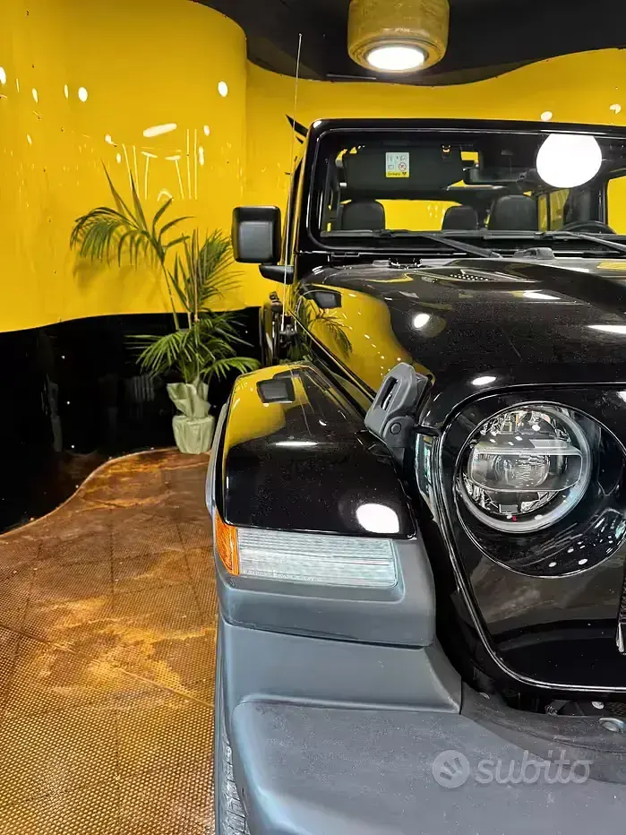 Usata Jeep Wrangler Sahara 200 CV (147 kW) 2020 Nero SUV