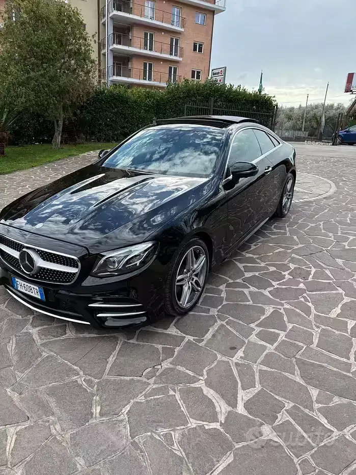Usata Mercedes E220 Premium Plus 194 CV (142 kW) 2017 Nero Coupé