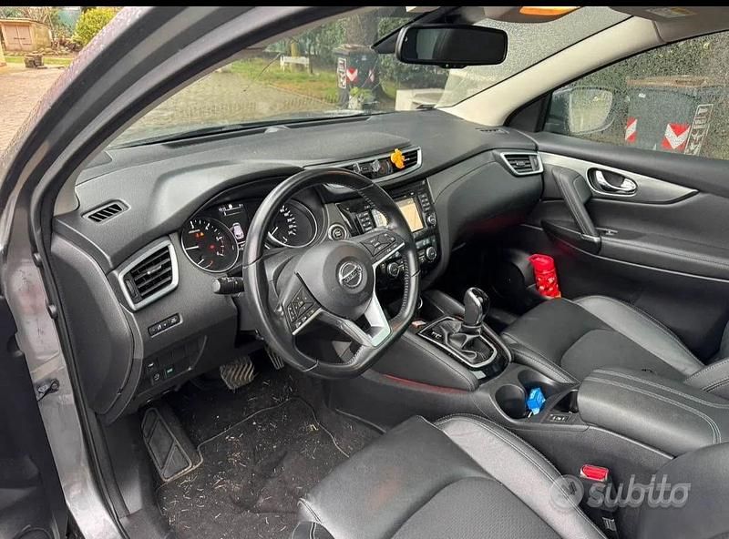 Usata Nissan Qashqai 2018 Grigio SUV