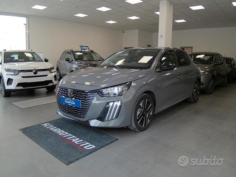 Usata Peugeot 208 GT 101 CV (74 kW) 2024 Grigio Utilitaria