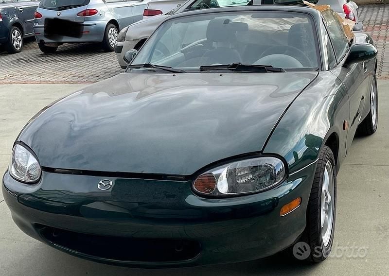 Usata Mazda MX5 110 CV (80 kW) 2000 Verde Cabrio