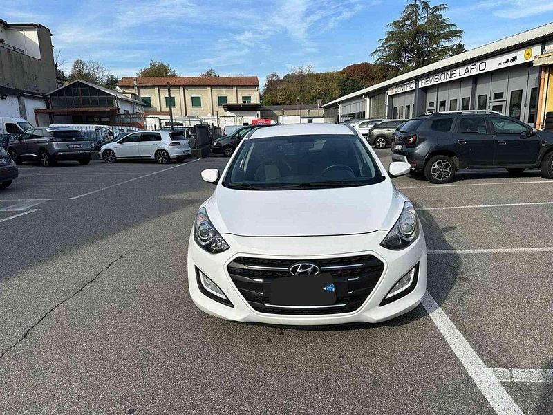 Usata Hyundai i30 Classic 110 CV (80 kW) 2016 Bianco Station wagon